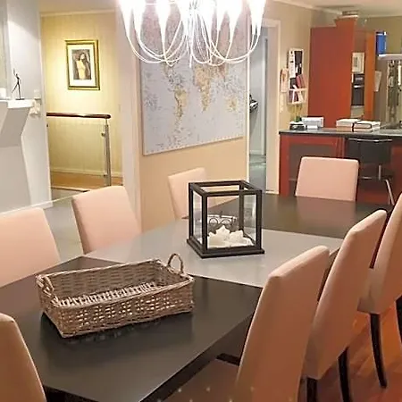 Villa Green Hotel *